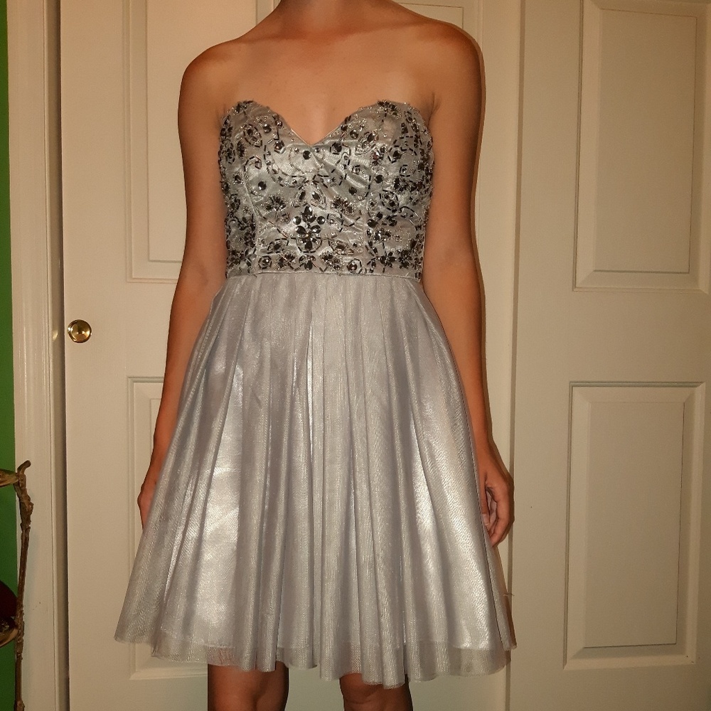 Homecoming Dress - Picture 2 of 4